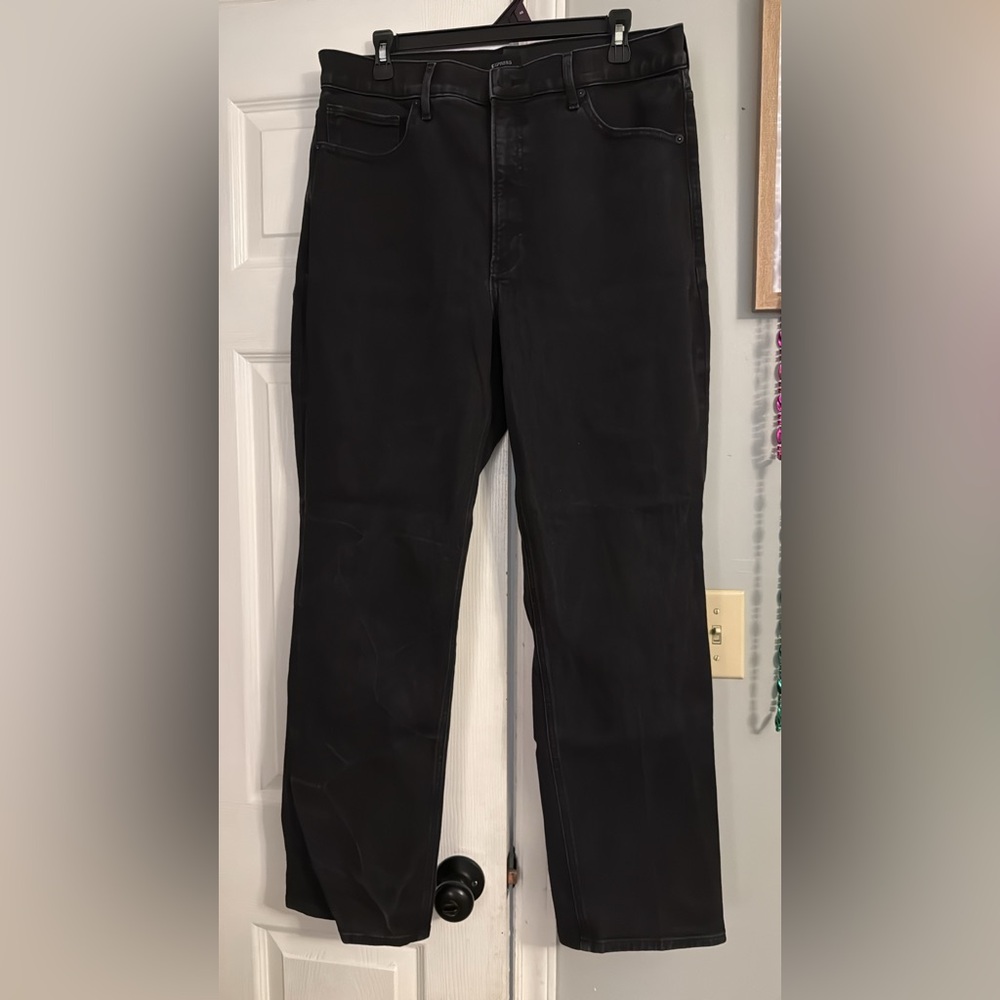 Express Women's Straight Leg Jeans in Black